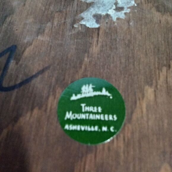 Three Mountaineers Key Holder‎ Wooden - Picture 2 of 7